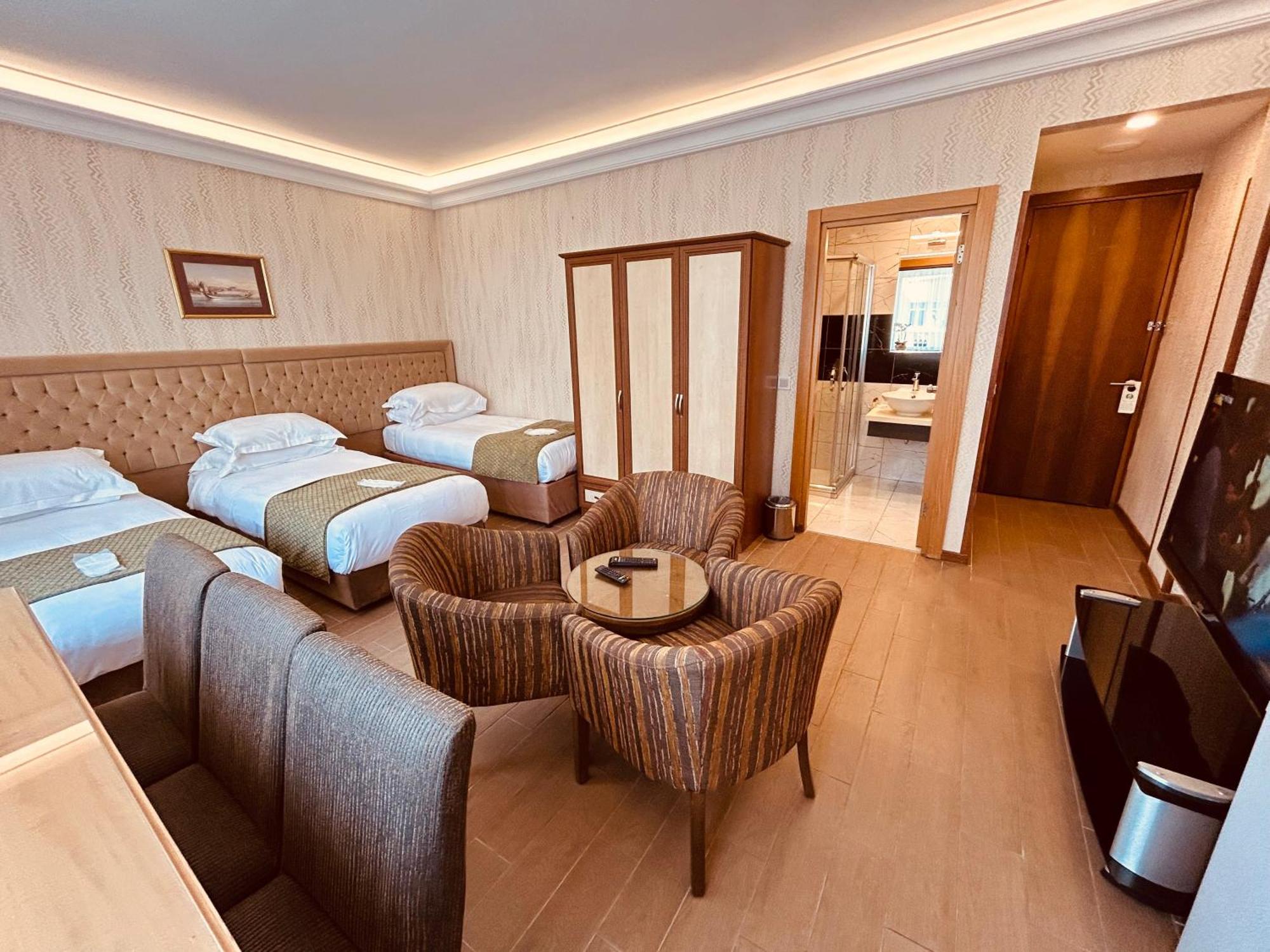 Otel Lily *