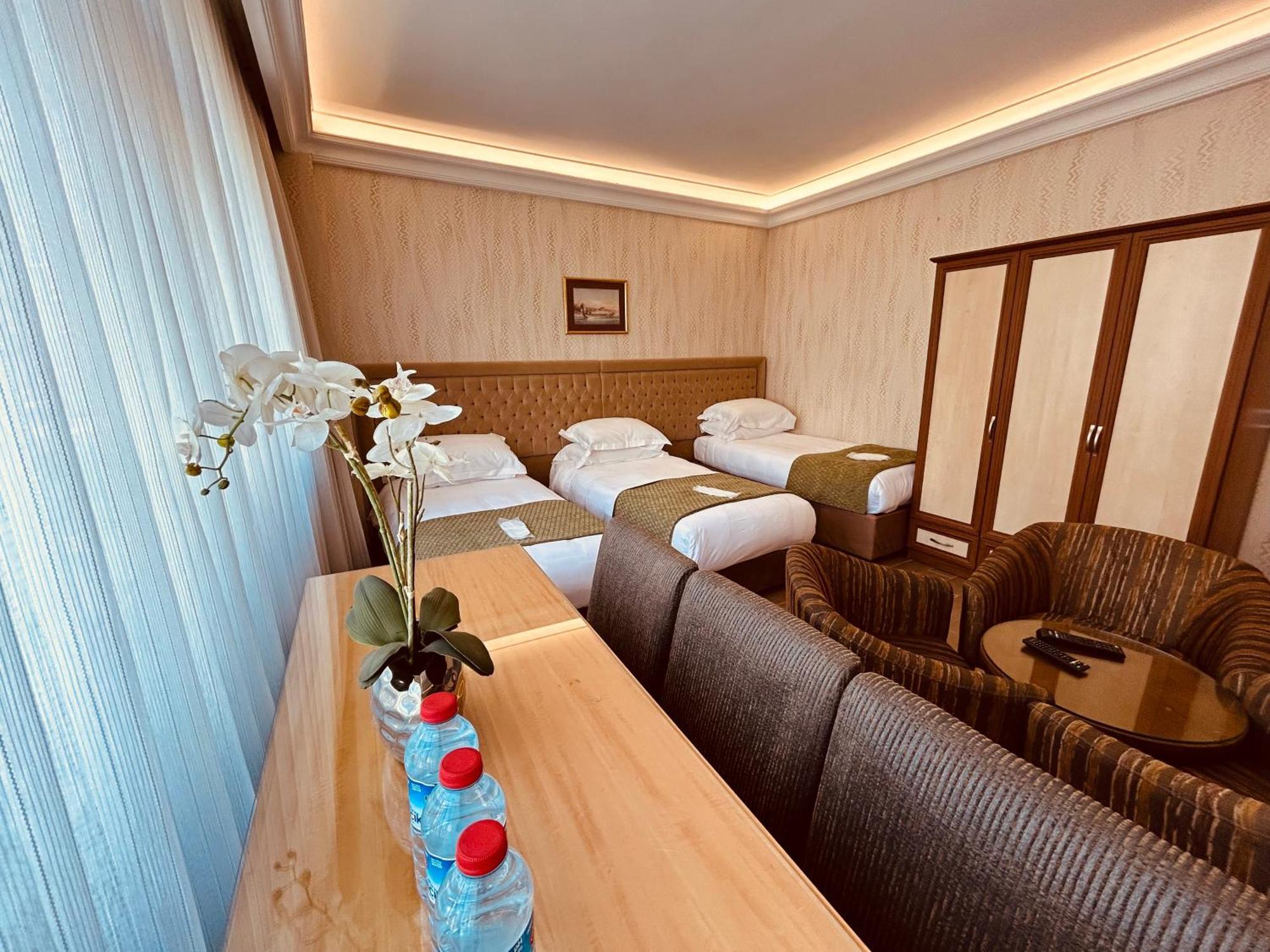 Lily * İstanbul