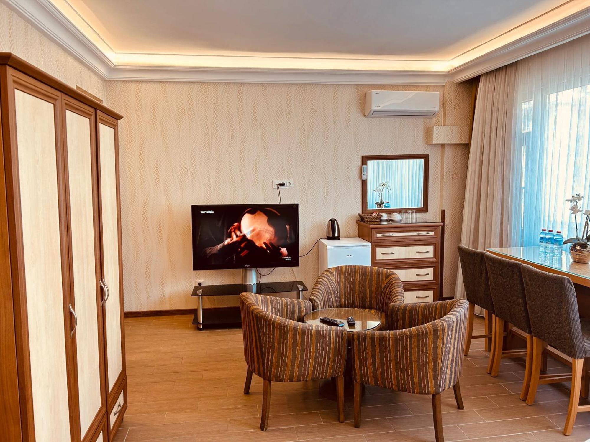 Lily * İstanbul